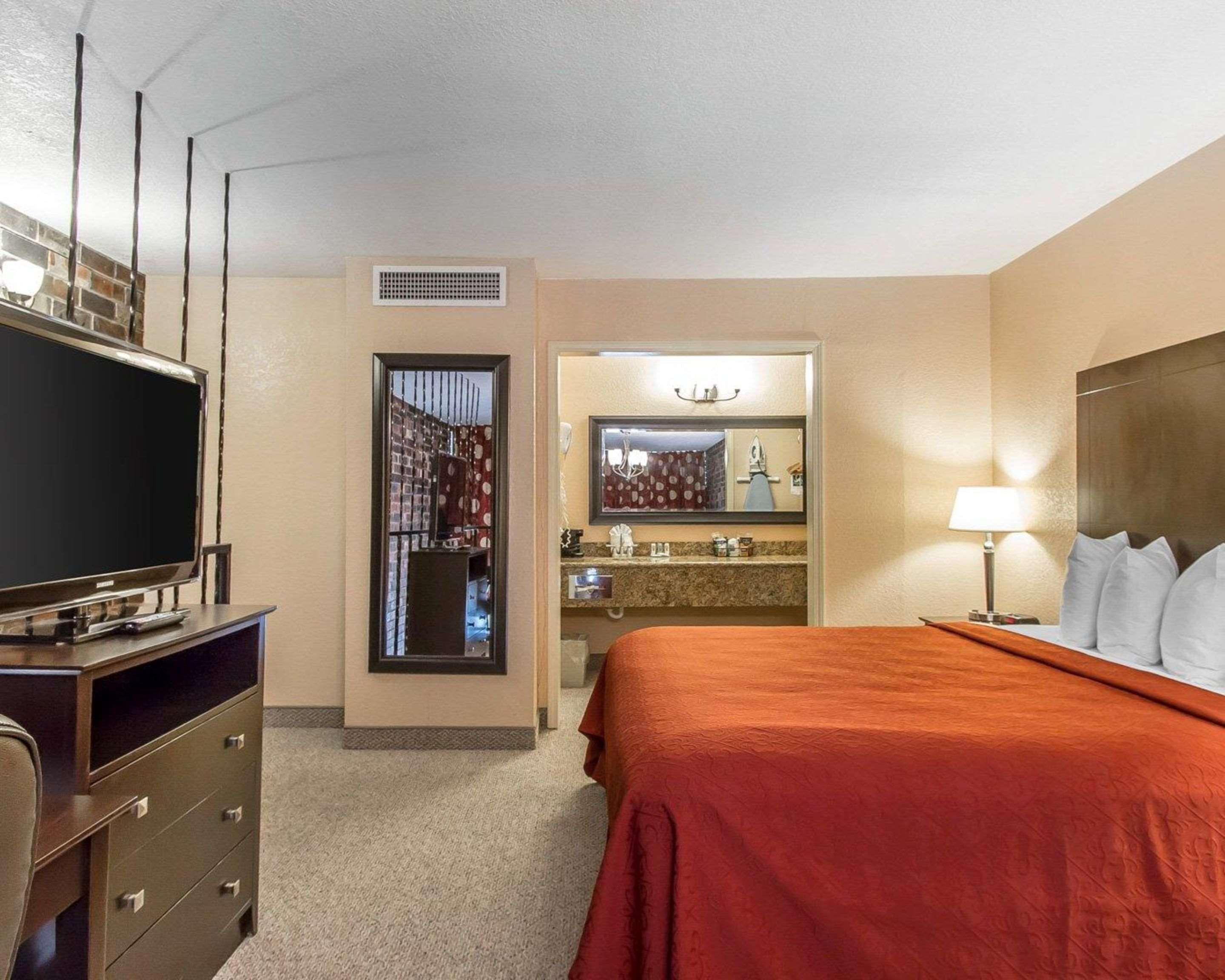 Quality Inn Ada Near University מראה חיצוני תמונה