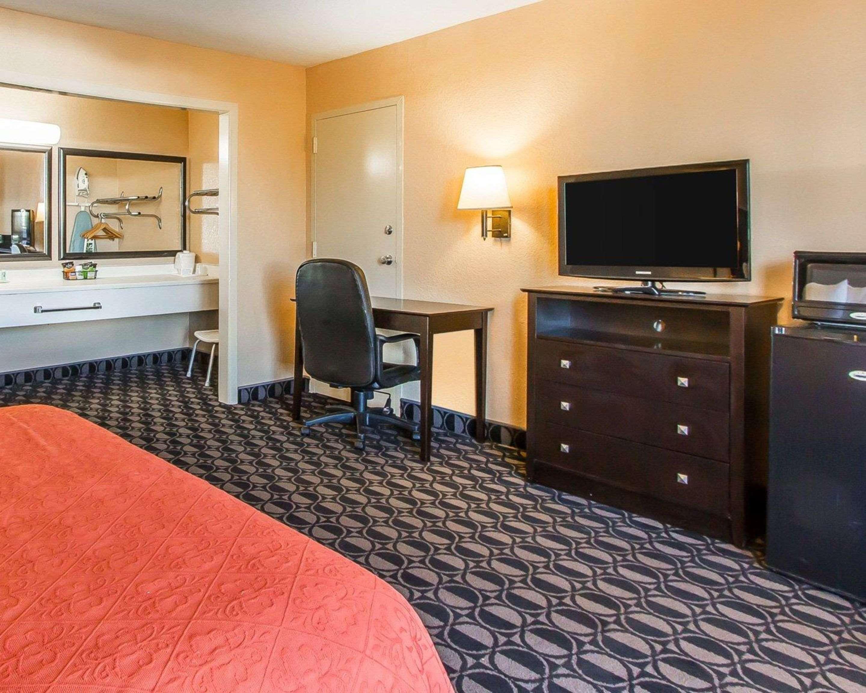 Quality Inn Ada Near University מראה חיצוני תמונה