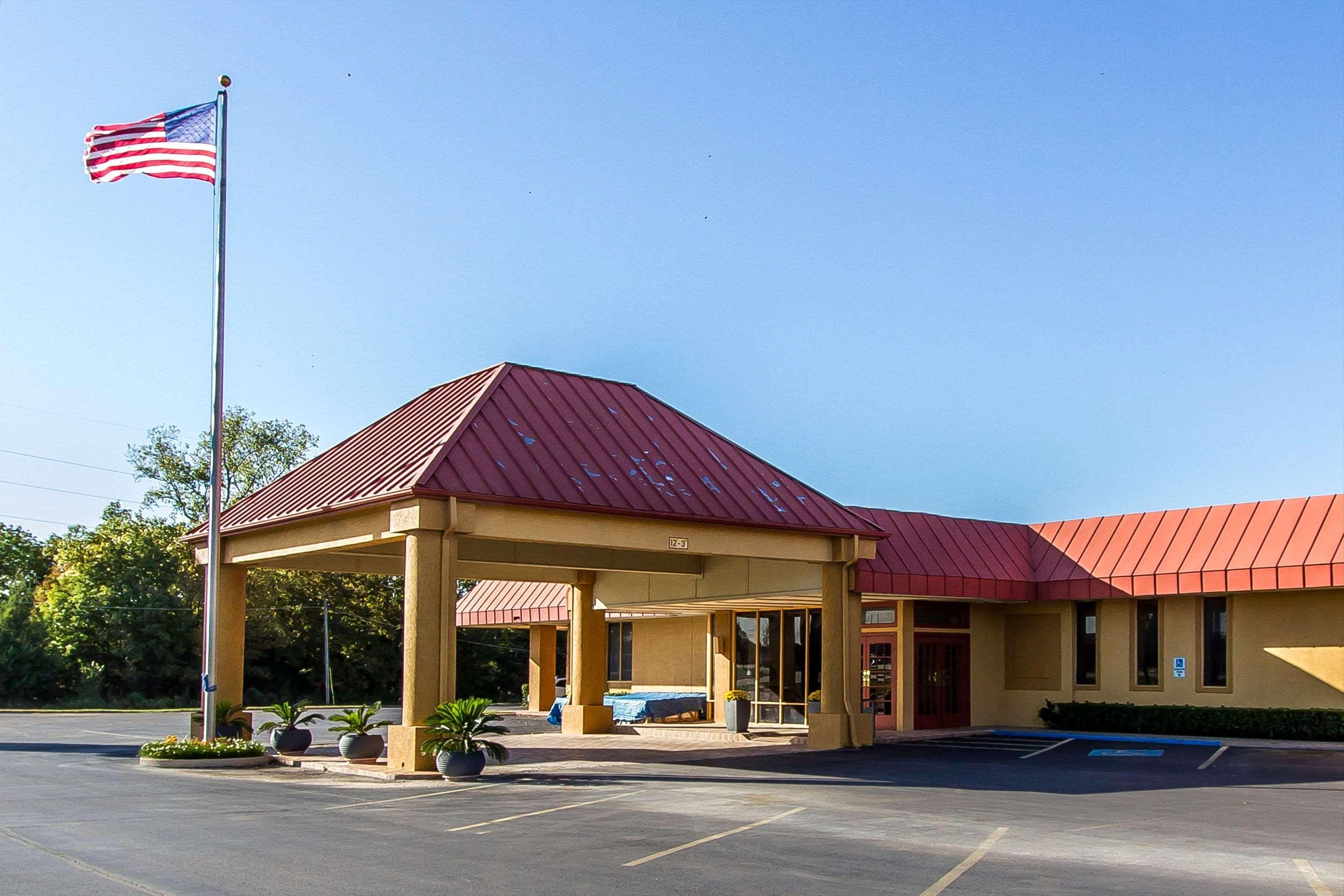 Quality Inn Ada Near University מראה חיצוני תמונה