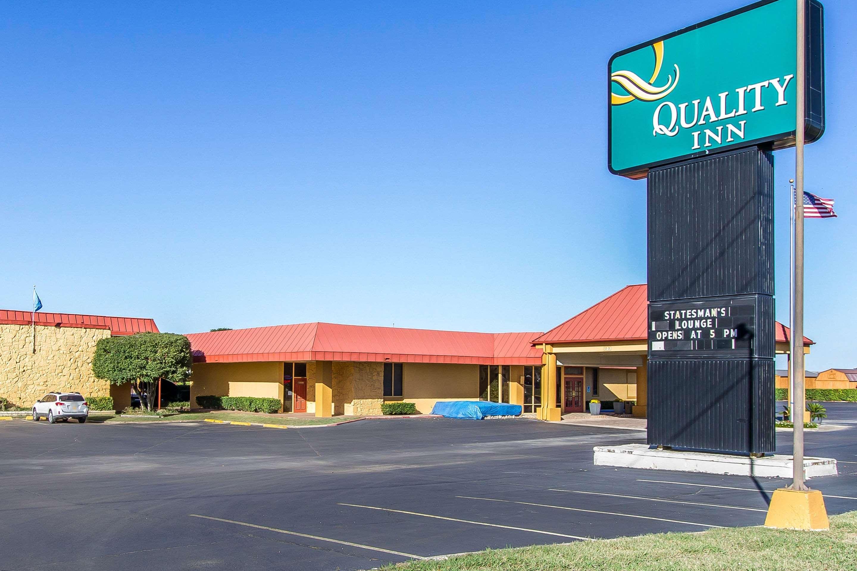 Quality Inn Ada Near University מראה חיצוני תמונה