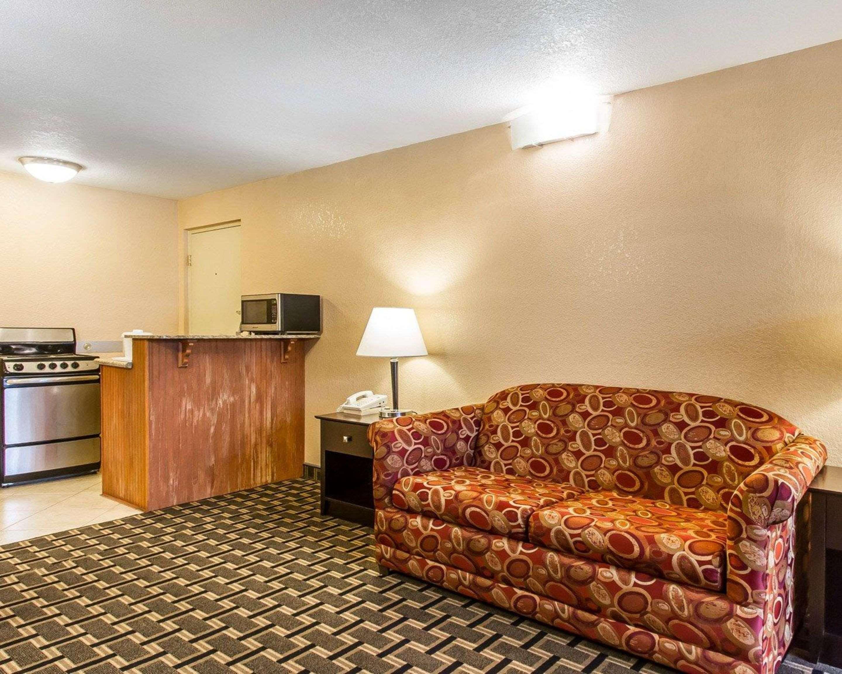 Quality Inn Ada Near University מראה חיצוני תמונה